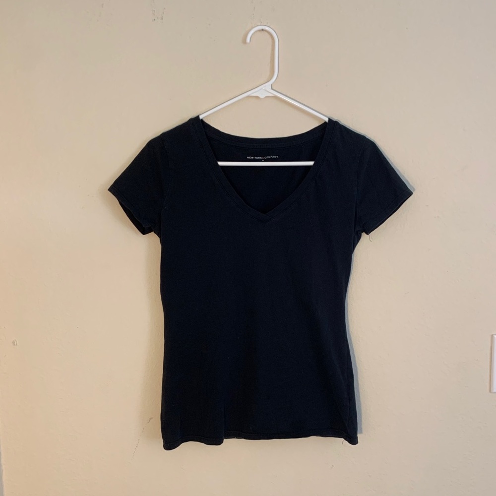 New York & Company black V-neck T-shirt